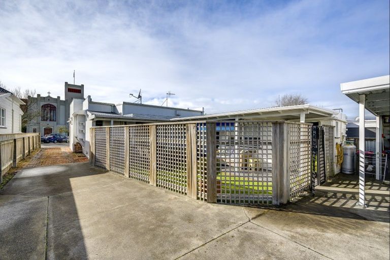 Photo of property in 206 Lyndon Road West, Hastings, 4122