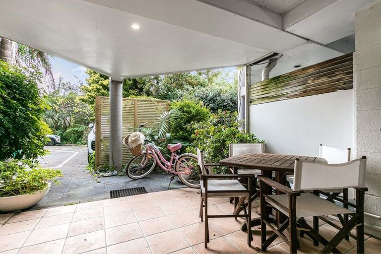 Photo of property in 9/6a Sarsfield Street, Herne Bay, Auckland, 1011