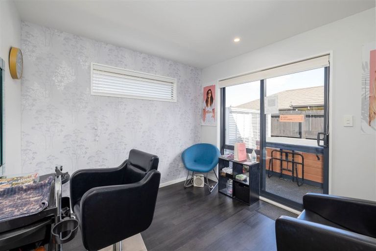 Photo of property in 20 Dunlops Crescent, Marshland, Christchurch, 8083