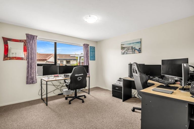 Photo of property in 17 Jacaranda Place, Parklands, Christchurch, 8083