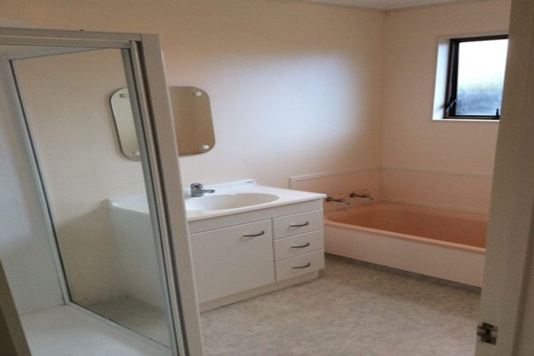 Photo of property in 13b Olive Crescent, Papatoetoe, Auckland, 2025