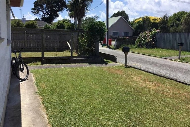 Photo of property in 17 Te Manuao Road, Otaki, 5512