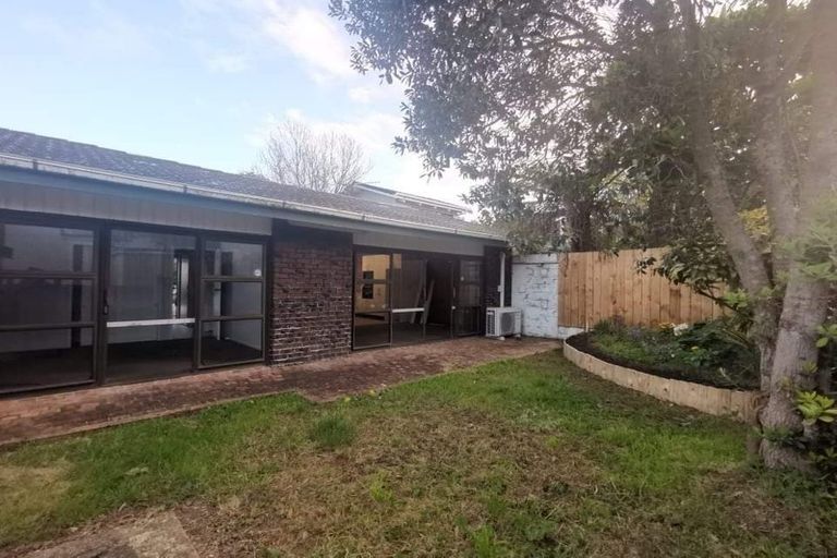 Photo of property in 9b Totara Road, Manurewa, Auckland, 2102