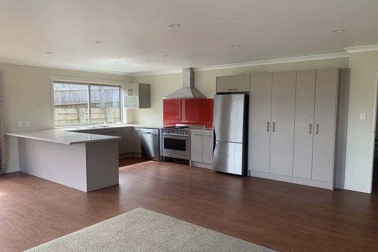 Photo of property in 99 Bing Lucas Drive, Tawa, Wellington, 5028