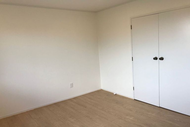 Photo of property in 2/84a Captain Scott Road, Glen Eden, Auckland, 0602