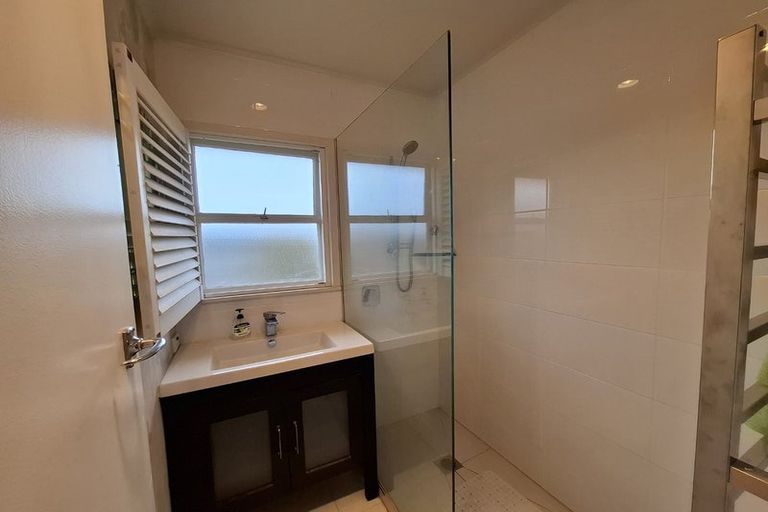 Photo of property in 3/33 Northumberland Avenue, Belmont, Auckland, 0622