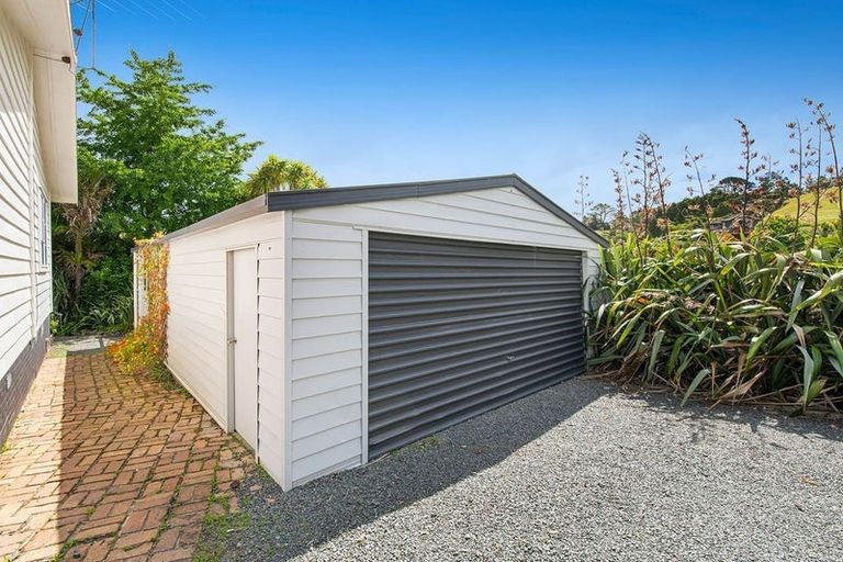 Photo of property in 124 Mahurangi East Road, Snells Beach, 0920
