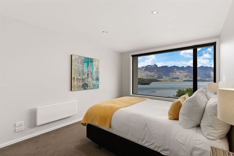 Photo of property in 15 Richards Park Lane, Fernhill, Queenstown, 9300