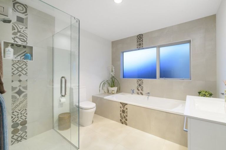 Photo of property in 7 Rotomanu Place, Pyes Pa, Tauranga, 3112