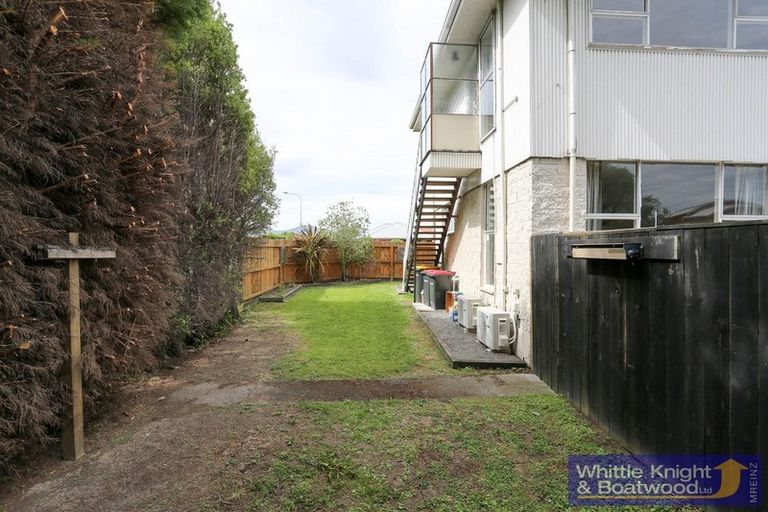 Photo of property in 2/2 Peverel Street, Riccarton, Christchurch, 8011