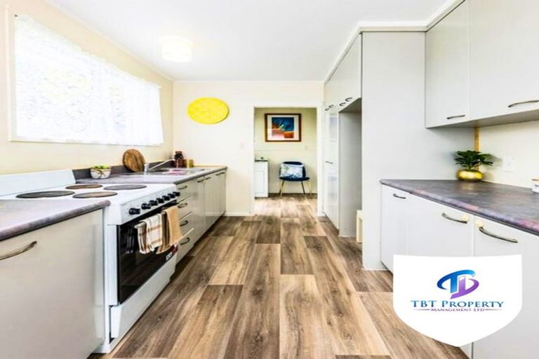 Photo of property in 19 Adel Place, Weymouth, Auckland, 2103