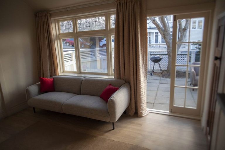 Photo of property in 77 Nairn Street, Mount Cook, Wellington, 6011