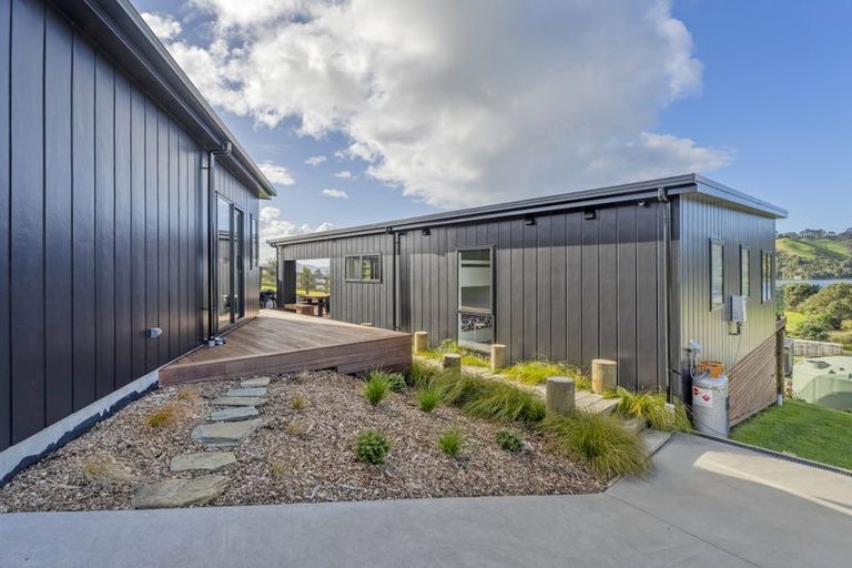 Photo of property in 6 Joyce Harsant Place, Cooks Beach, 3591