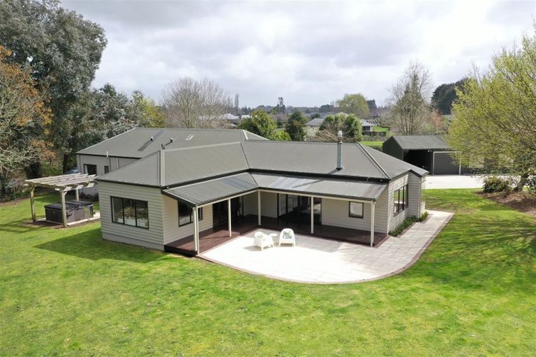 Photo of property in 8b Greenvale Close, Tamahere, Hamilton, 3283