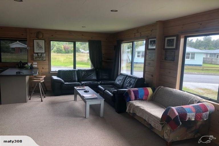 Photo of property in 11 Pauareka Road, Haast, 7886