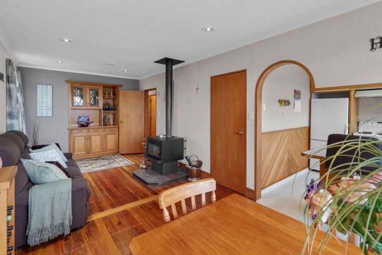 Photo of property in 21 Seddon Street, Carterton, 5713