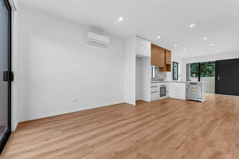 Photo of property in 22d Justamere Place, Weymouth, Auckland, 2103