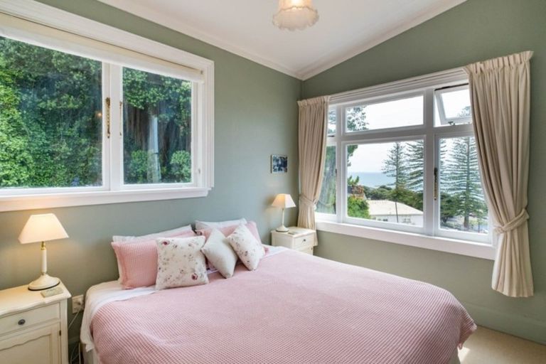 Photo of property in 5 Seaview Terrace, Bluff Hill, Napier, 4110