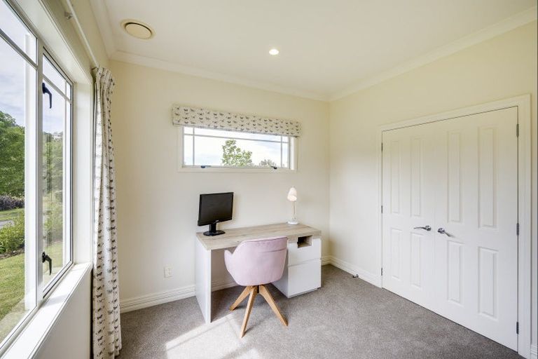 Photo of property in 82 Kent Terrace, Taradale, Napier, 4112
