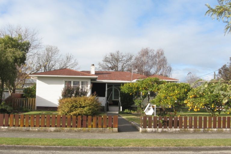 Photo of property in 52 Shackleton Street, Maraenui, Napier, 4110