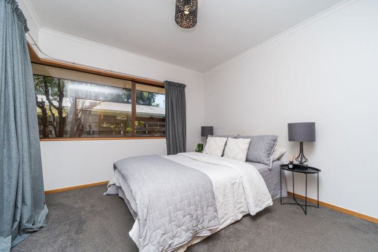 Photo of property in 3 Silverdale Court, Terrace End, Palmerston North, 4410