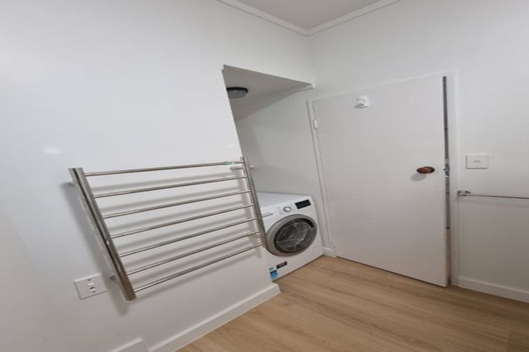 Photo of property in 104 Glenmore Street, Northland, Wellington, 6012