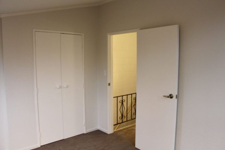 Photo of property in 2/75 Birkdale Road, Birkdale, Auckland, 0626