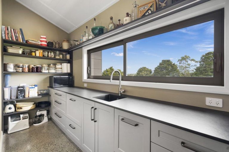 Photo of property in 13 Capstone Place, Te Kamo, Kamo, 0185