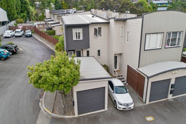 Photo of property in 1/206 Manuka Road, Bayview, Auckland, 0629