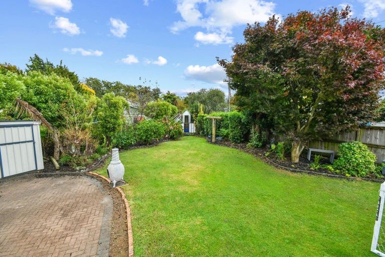 Photo of property in 3 Trentham Road, Papakura, 2110