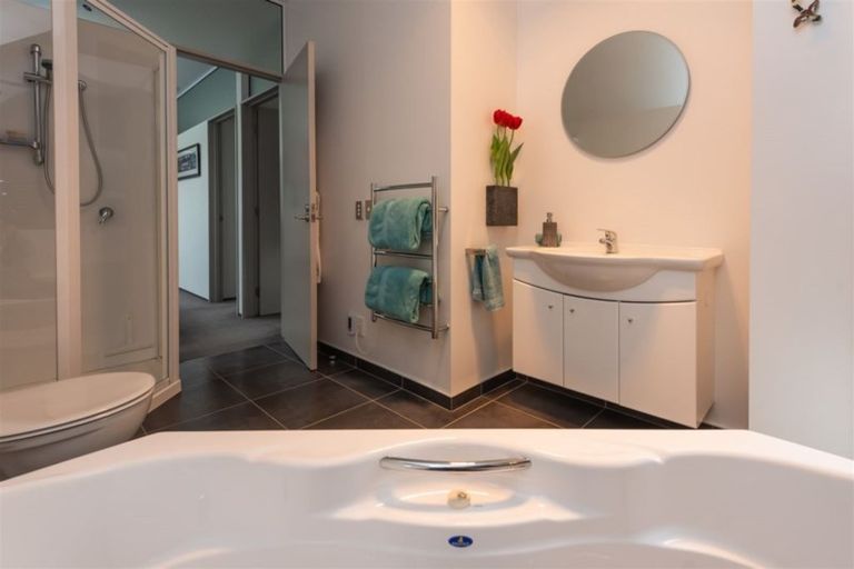 Photo of property in 26 Iles Lane, Cashmere, Christchurch, 8022