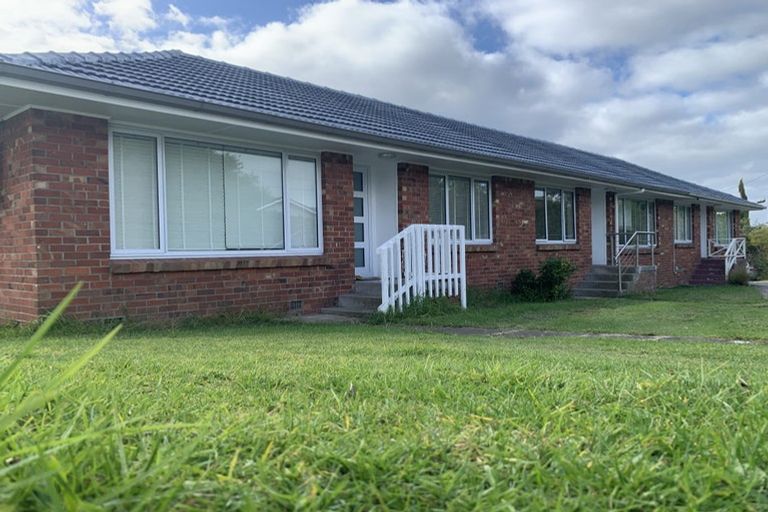 Photo of property in 1/300 Lake Road, Hauraki, Auckland, 0622