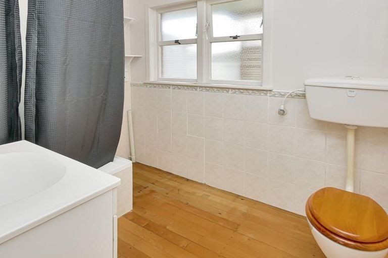 Photo of property in 3/9 Lenihan Street, Northcote, Auckland, 0627