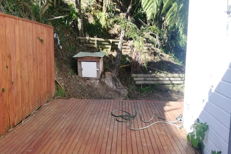 Photo of property in 2a Percy Dyett Drive, Karori, Wellington, 6012