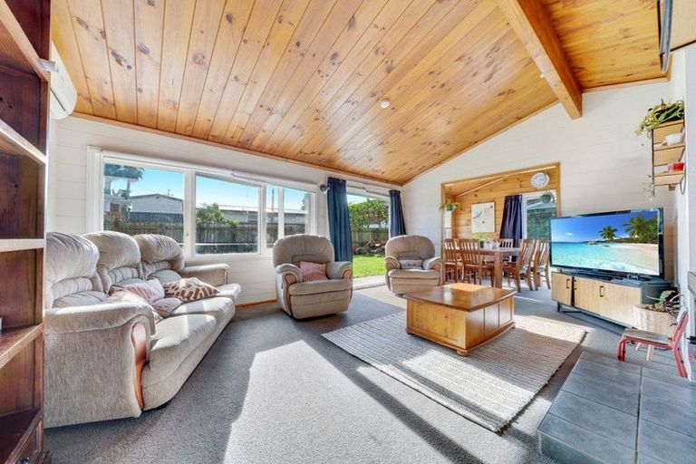 Photo of property in 32 Ingram Street, Papakura, 2110