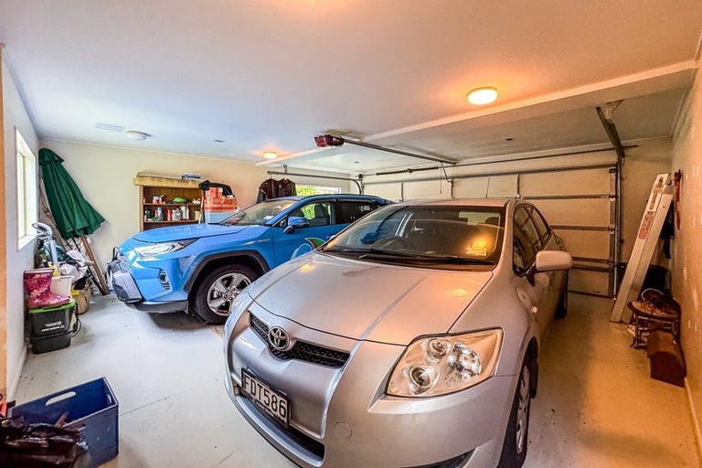 Photo of property in 2/3 Oban Road, Browns Bay, Auckland, 0630