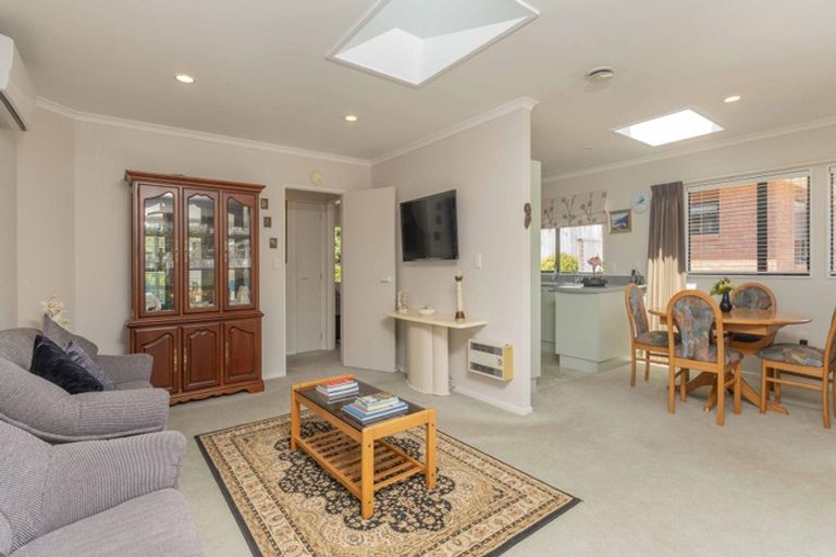 Photo of property in Redwood Village, 16/42 Main Road, Tawa, Wellington, 5028