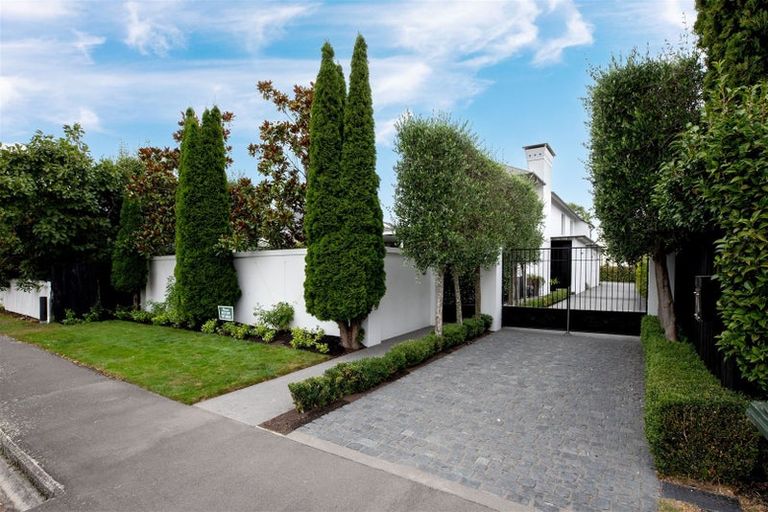 Photo of property in 6 Wairarapa Terrace, Merivale, Christchurch, 8014