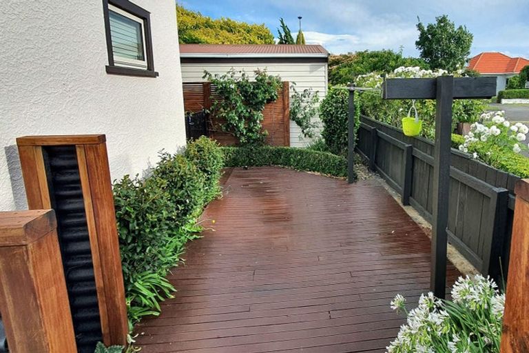Photo of property in 31 Puriri Terrace, Roslyn, Palmerston North, 4414