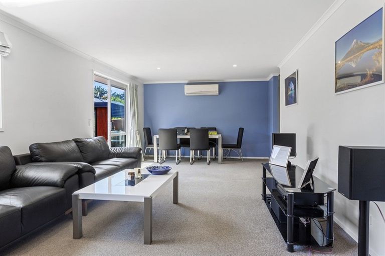 Photo of property in 32 Park Terrace, Waikuku Beach, 7473