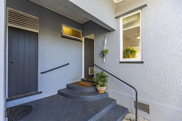 Photo of property in 706 Alexandra Street, Parkvale, Hastings, 4122