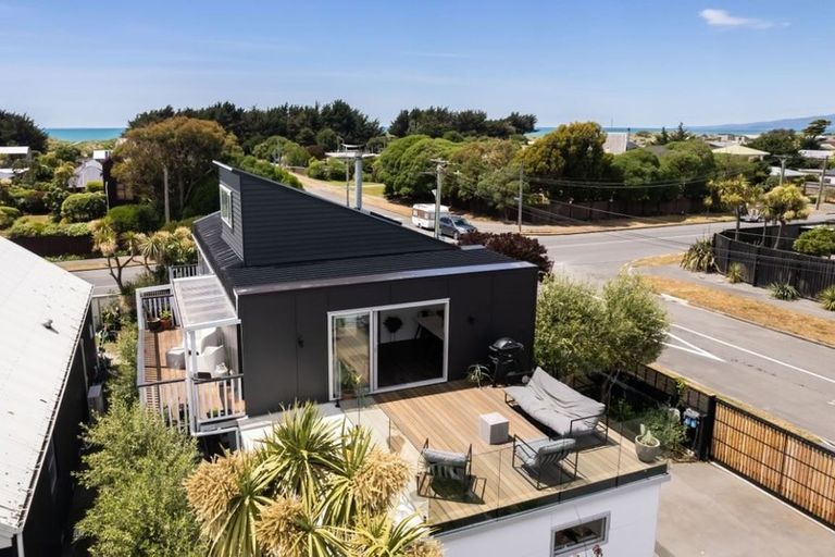 Photo of property in 17 Larnach Street, Waimairi Beach, Christchurch, 8083