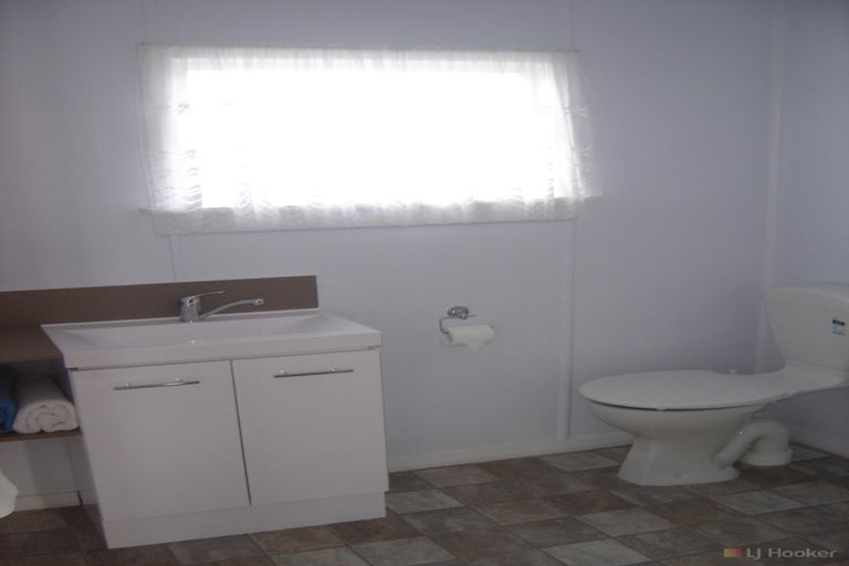 Photo of property in 10 Parsonage Road, Waimate, 7924