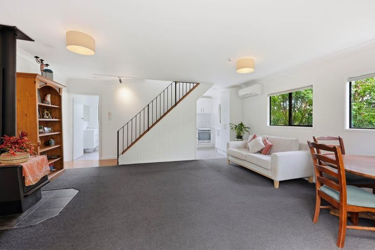 Photo of property in 4 Millen Place, Clarks Beach, 2122