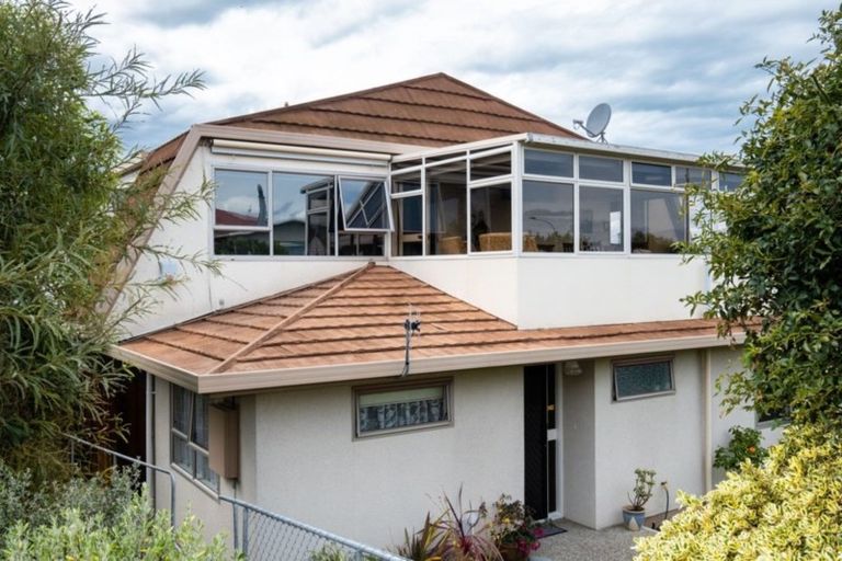 Photo of property in 1/9 Colenso Avenue, Hospital Hill, Napier, 4110