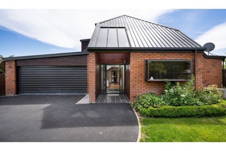 Photo of property in 51 Westgrove Avenue, Avonhead, Christchurch, 8042