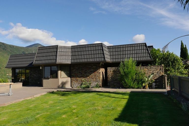 Photo of property in 41 Marina Drive, Waikawa, Picton, 7220