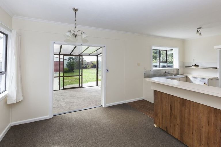 Photo of property in 63 Shortland Street, Wainoni, Christchurch, 8061