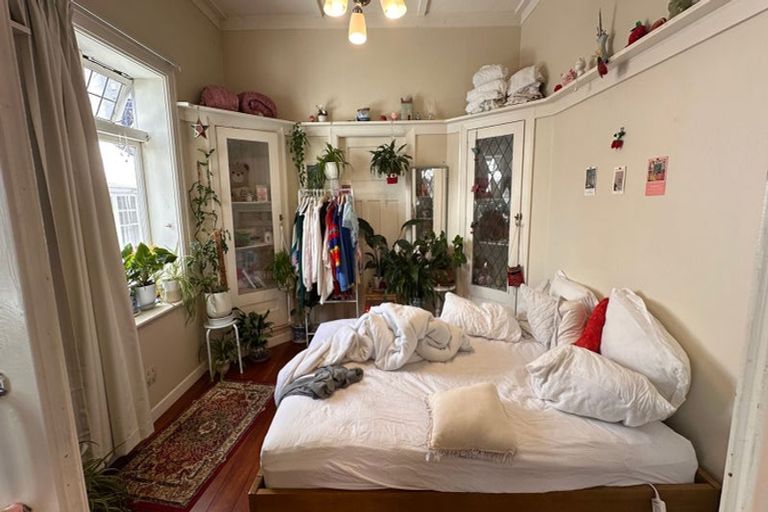 Photo of property in 1/17 Clifton Terrace, Kelburn, Wellington, 6012