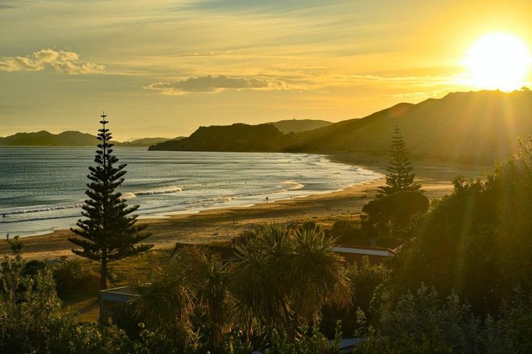 Photo of property in 13c Makorori Beach Road, Makorori, Gisborne, 4073